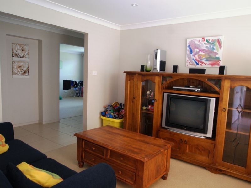 3 Gosse Pl, Sunshine Bay NSW 2536