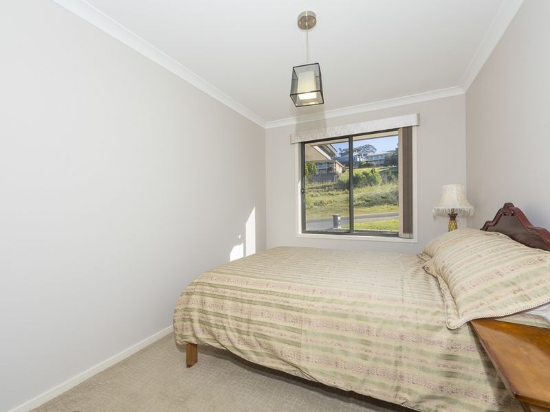 18 Henry Place, Long Beach NSW 2536