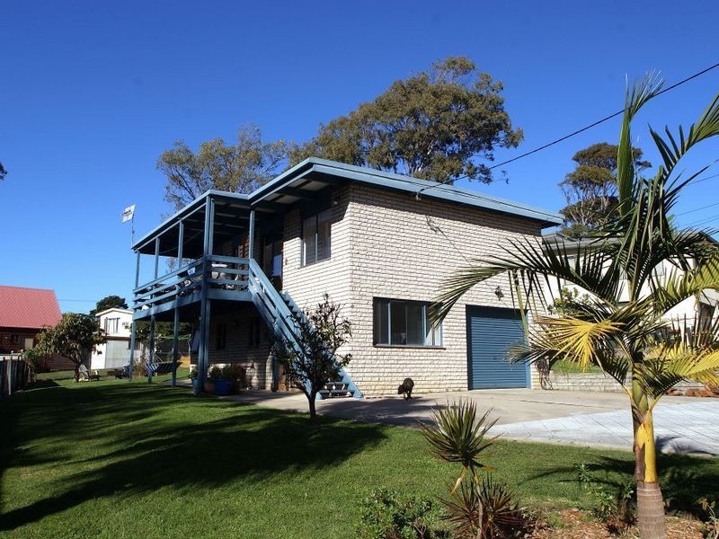 4 Euroka Avenue, Malua Bay NSW 2536