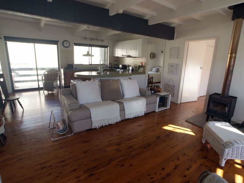 4 Euroka Avenue, Malua Bay NSW 2536