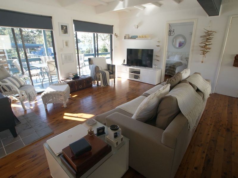 4 Euroka Avenue, Malua Bay NSW 2536