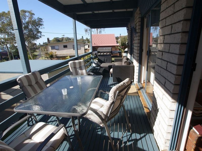 4 Euroka Avenue, Malua Bay NSW 2536