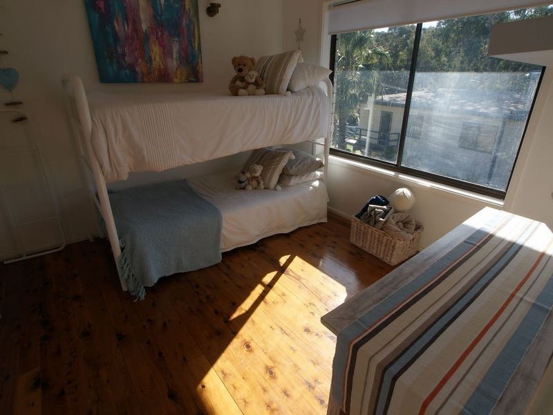 4 Euroka Avenue, Malua Bay NSW 2536