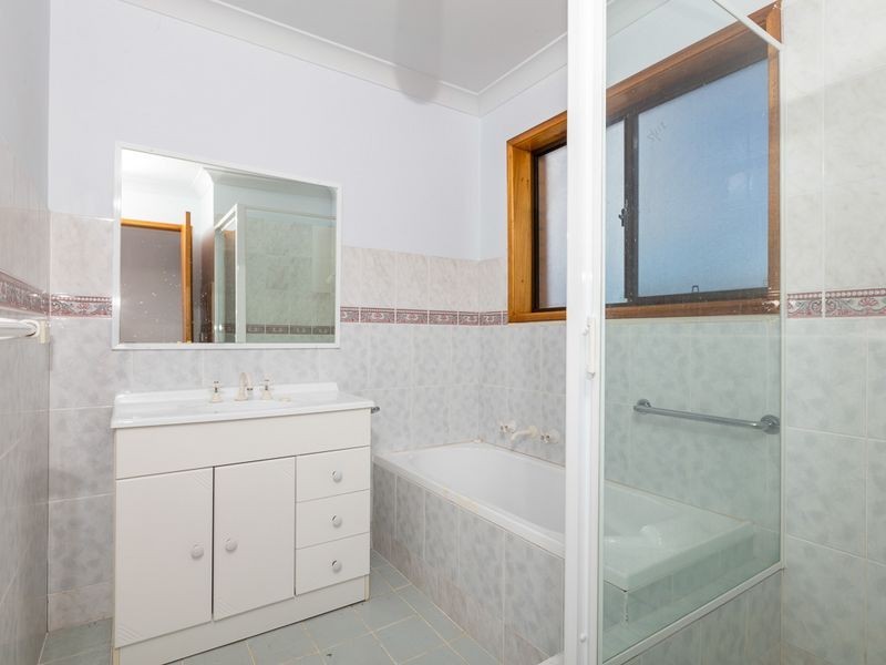 13 Penthouse Place, Batemans Bay North NSW 2536