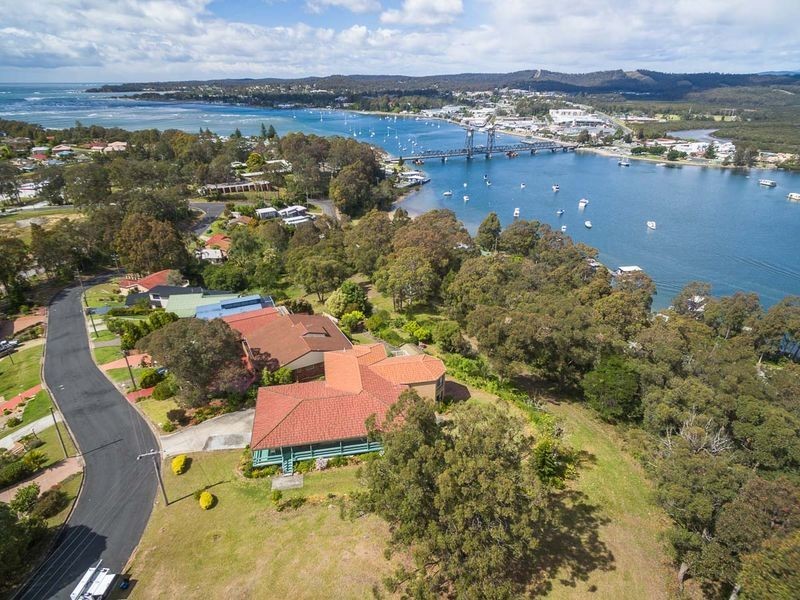 13 Penthouse Place, Batemans Bay North NSW 2536