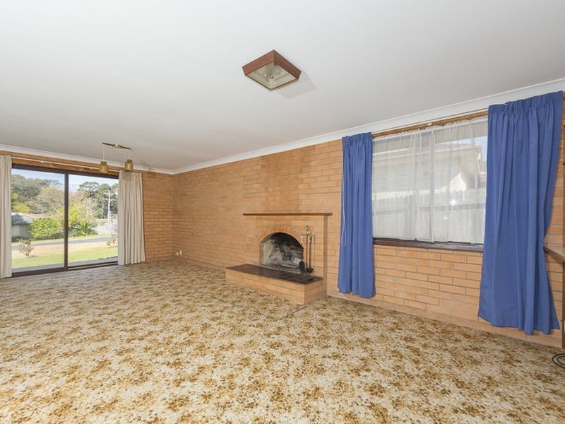 24 Cook Avenue, Surf Beach NSW 2536