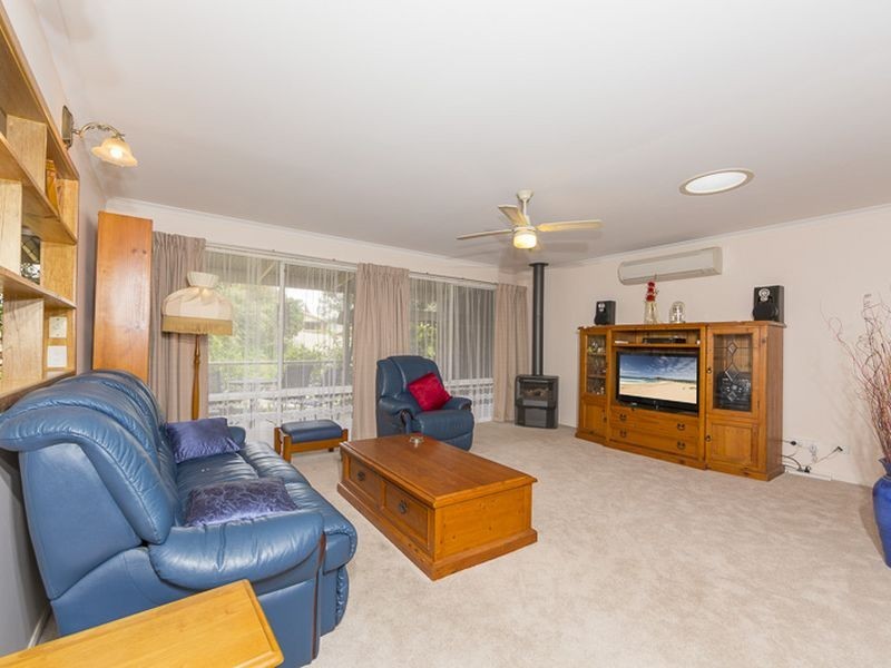 1 The Outlook Road, Surfside NSW 2536