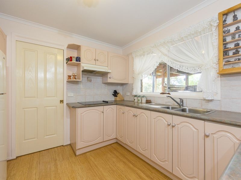 1 The Outlook Road, Surfside NSW 2536