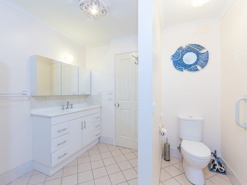 1 The Outlook Road, Surfside NSW 2536