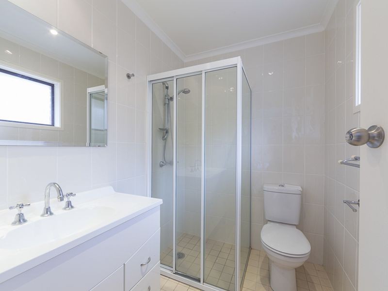 332 Beach Road, Batehaven NSW 2536