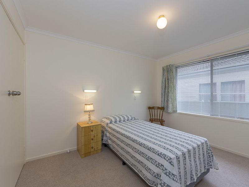 332 Beach Road, Batehaven NSW 2536