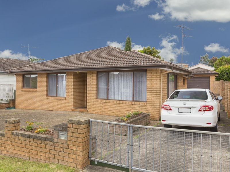 332 Beach Road, Batehaven NSW 2536