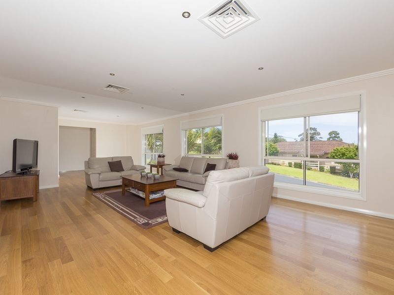 42 Cook Avenue, Surf Beach NSW 2536