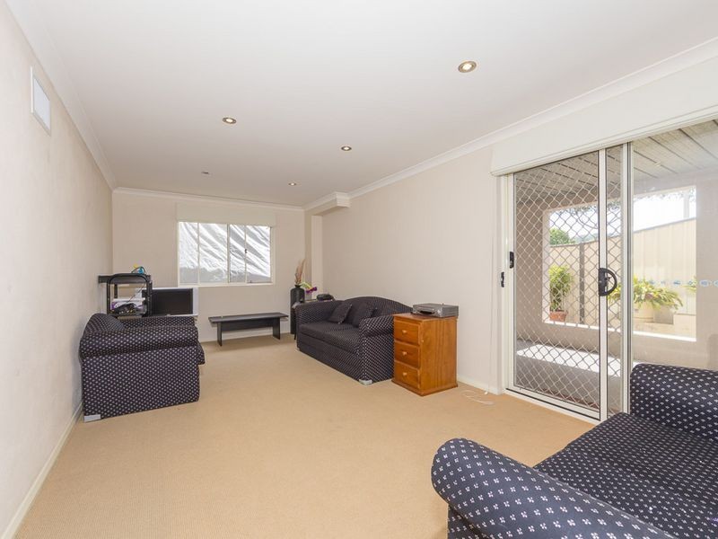 42 Cook Avenue, Surf Beach NSW 2536