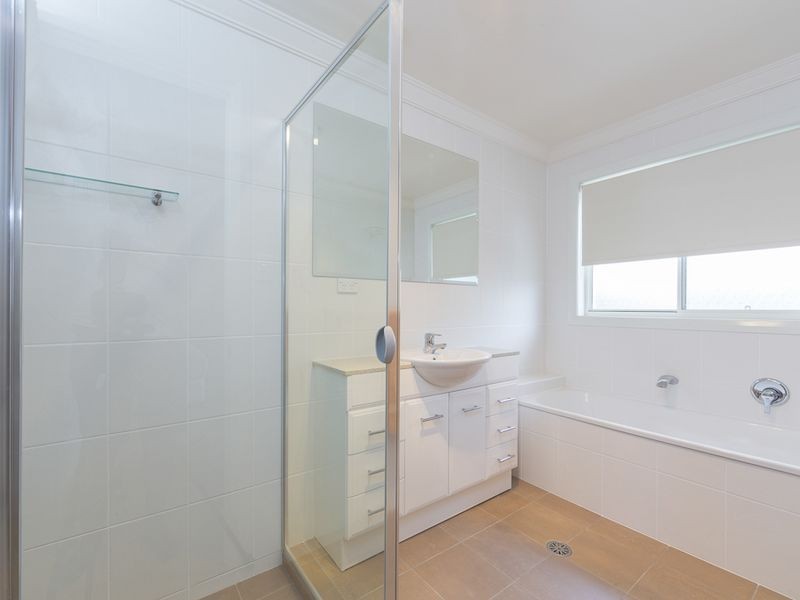 42 Cook Avenue, Surf Beach NSW 2536