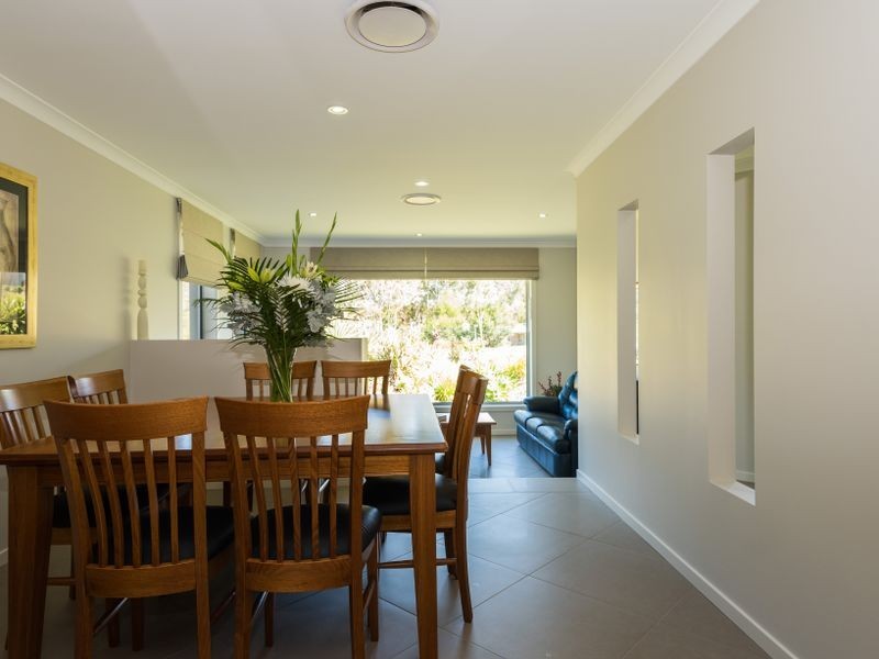 2 Spotted Gum Place, Batemans Bay NSW 2536