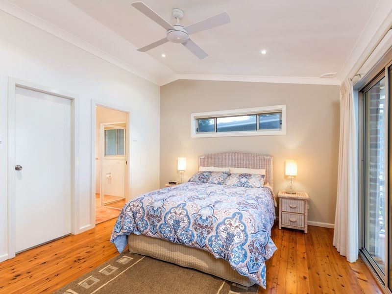 4 Graydon Avenue, Batemans Bay NSW 2536