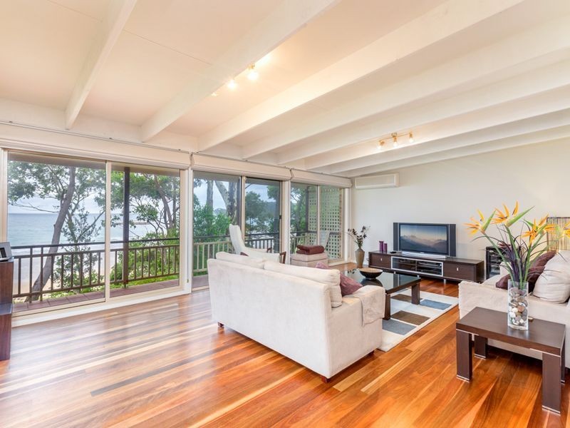 4 Graydon Avenue, Batemans Bay NSW 2536