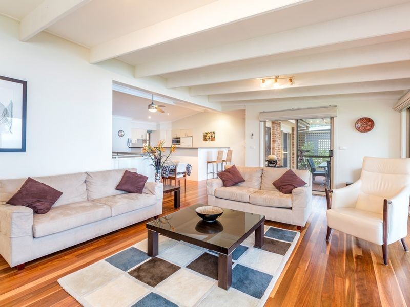 4 Graydon Avenue, Batemans Bay NSW 2536