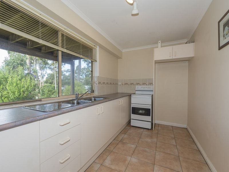 11 Hawks Nest Place, Surfside NSW 2536