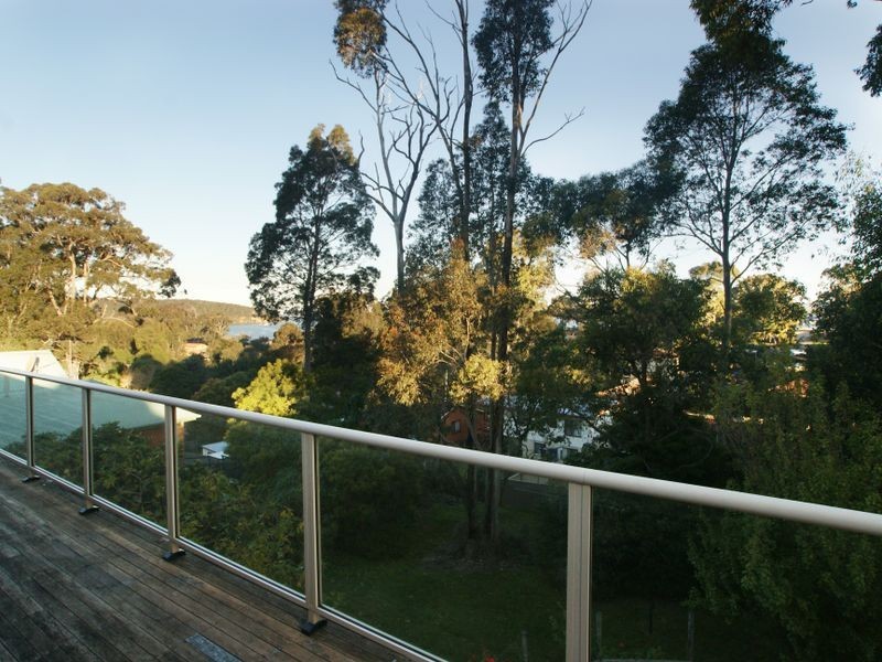 11 Hawks Nest Place, Surfside NSW 2536