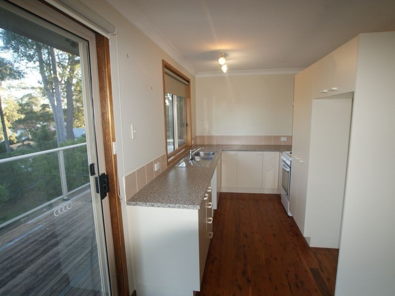 11 Hawks Nest Place, Surfside NSW 2536
