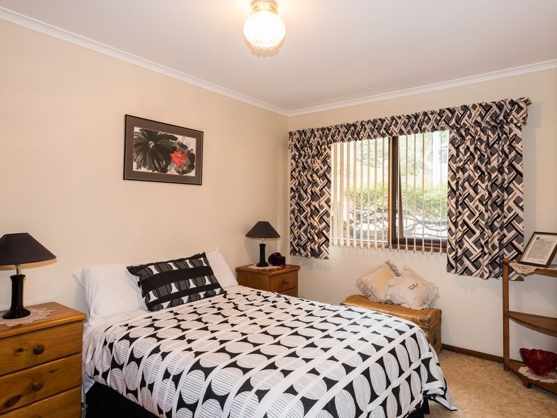 47 Cook Avenue, Surf Beach NSW 2536