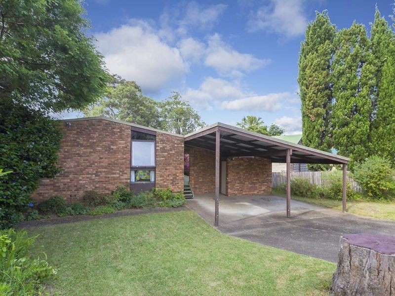 2 Lockyersleigh Ave, Batehaven NSW 2536