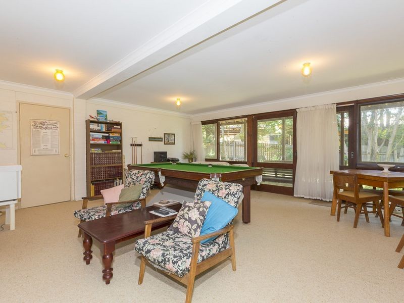 2 Lockyersleigh Ave, Batehaven NSW 2536