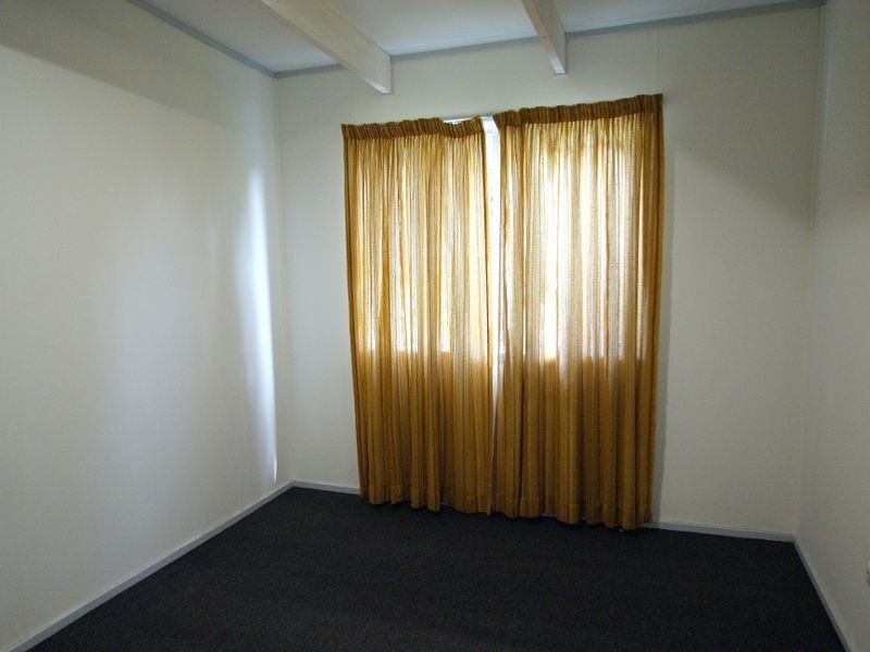 6 Cook Ave, Surf Beach NSW 2536