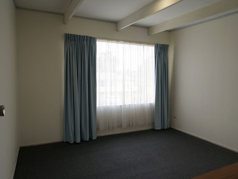 6 Cook Ave, Surf Beach NSW 2536