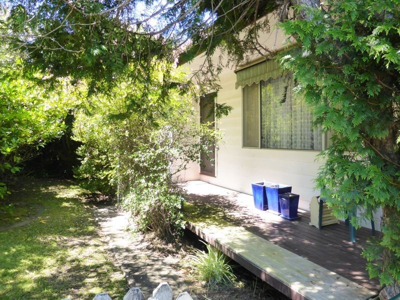 22 Clare Crescent, Batehaven NSW 2536