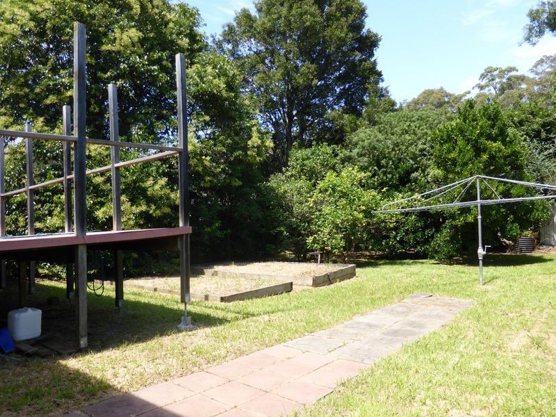 22 Clare Crescent, Batehaven NSW 2536