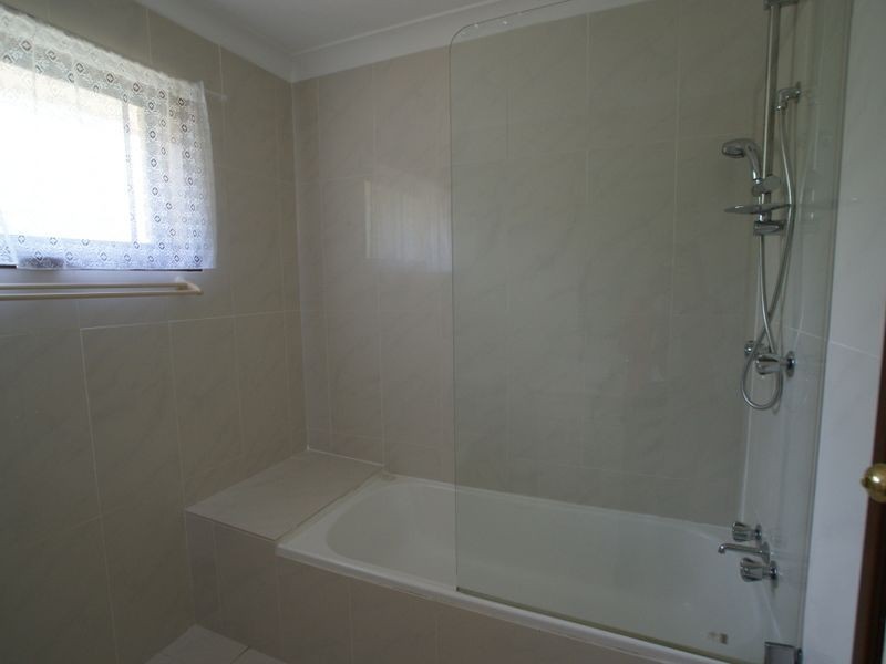 6 Cook Ave, Surf Beach NSW 2536