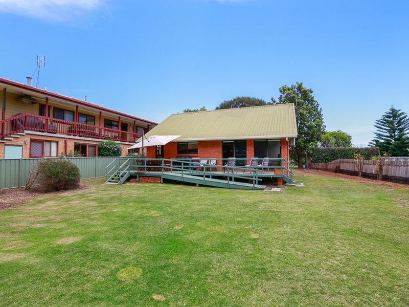 2/27 Wharf Rd, Surfside NSW 2536