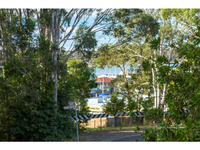 2/2 Bent Street, Batemans Bay NSW 2536