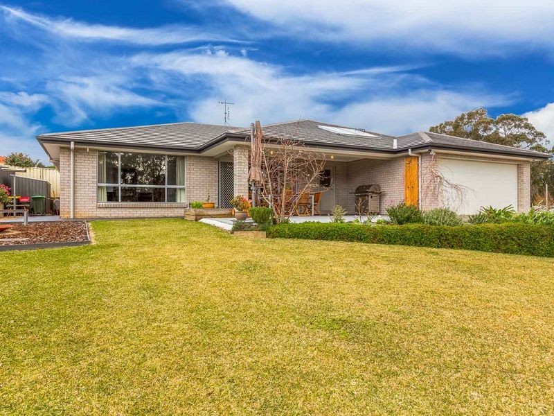 44 Courtenay Crescent, Long Beach NSW 2536