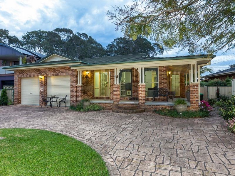 13 Myamba Parade, Surfside NSW 2536