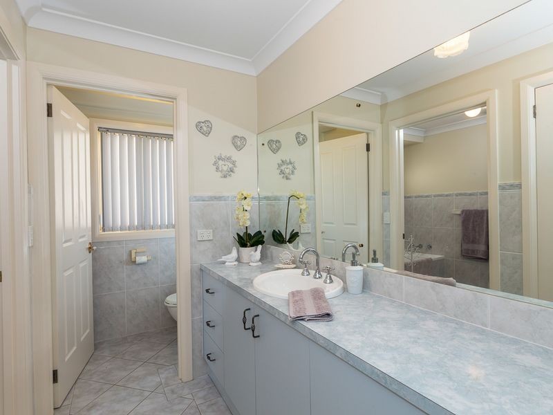 13 Myamba Parade, Surfside NSW 2536