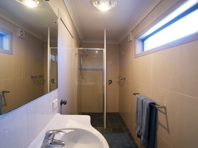 2/13 Edward Rd, Batehaven NSW 2536