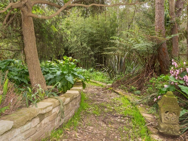 31 Buckenboura Road, Mogo NSW 2536