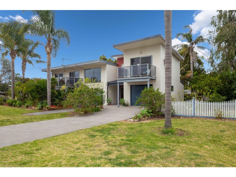 36 Foam Street, Surfside NSW 2536
