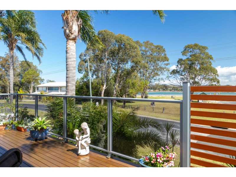 36 Foam Street, Surfside NSW 2536