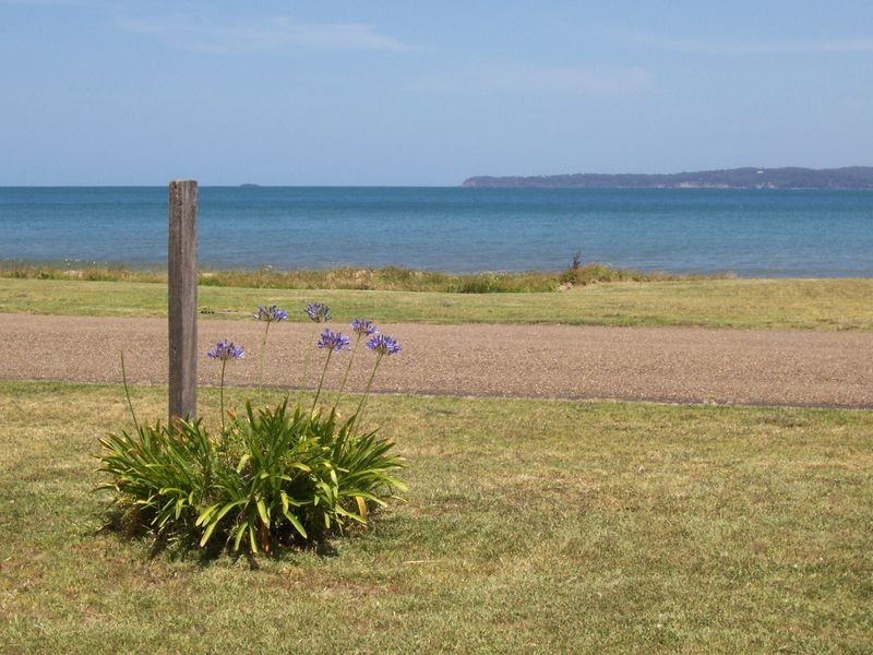 20 Bay Rd, Long Beach NSW 2536