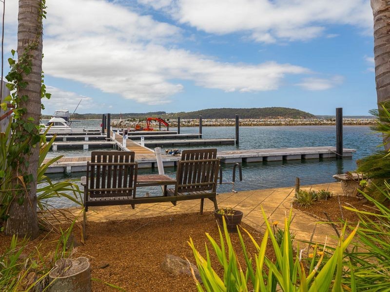 31 Beach Road, Batemans Bay NSW 2536