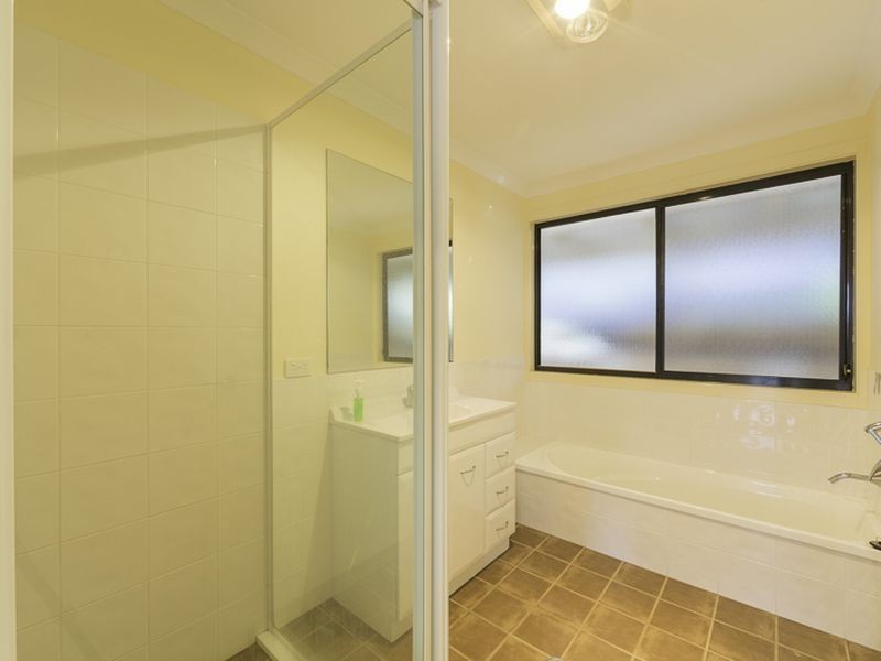 6 Bernadette Boulevard, Batehaven NSW 2536