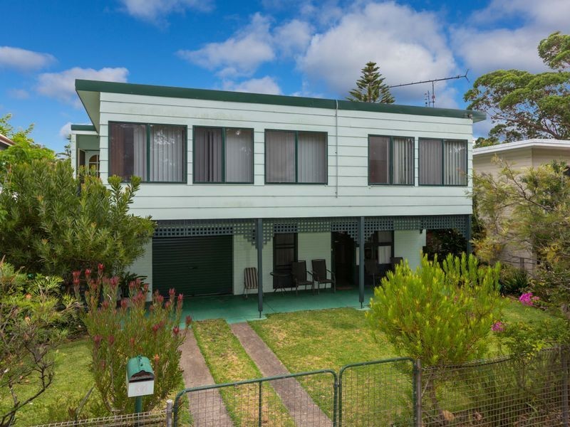 37 Canberra Avenue, South Durras NSW 2536