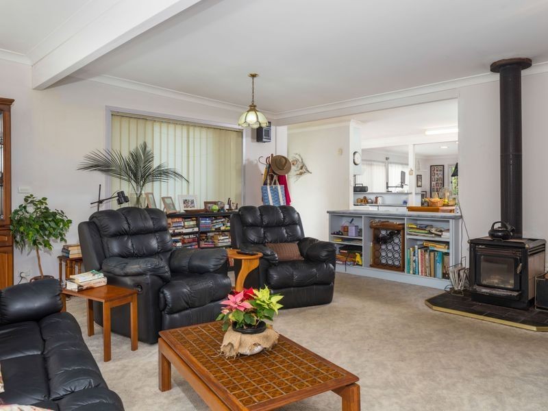 37 Canberra Avenue, South Durras NSW 2536