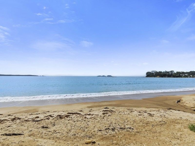 36 Calton Road, Batehaven NSW 2536
