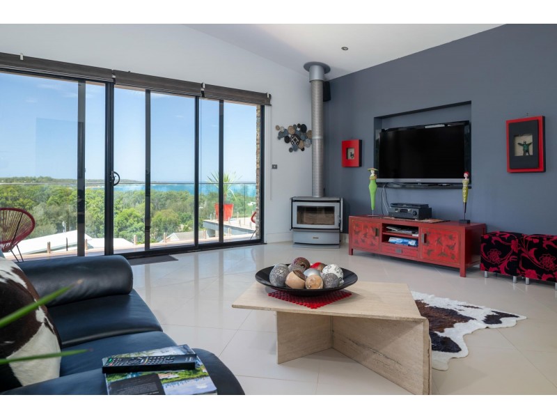 16 Mary Place, Long Beach NSW 2536